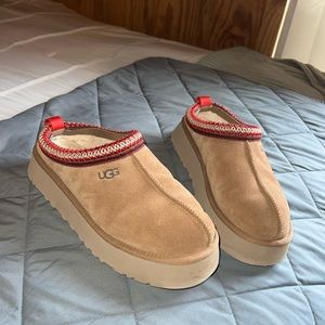 Size 11 Tazz Chesnut Uggs